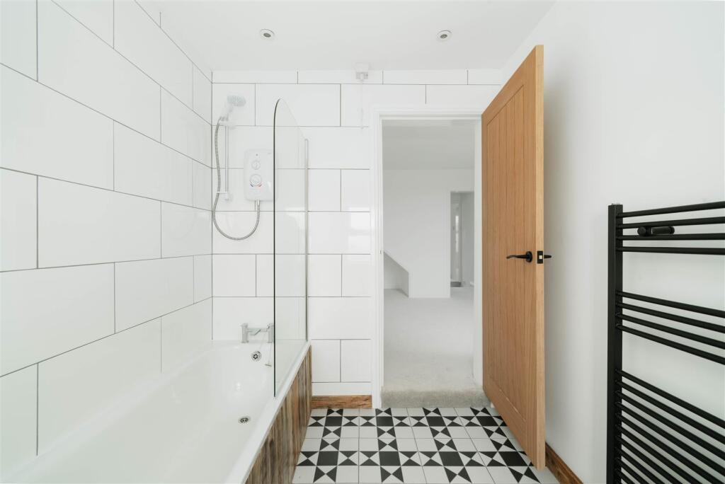 Bedroom2-6.jpg