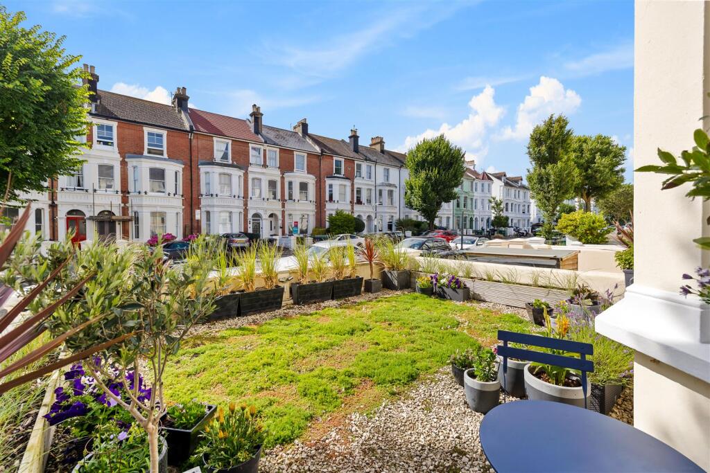 Flat 1, 47 Westbourne Villas Full Res-17.jpg