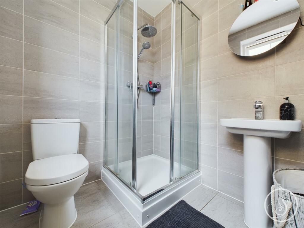 ENSUITE SHOWER ROOM