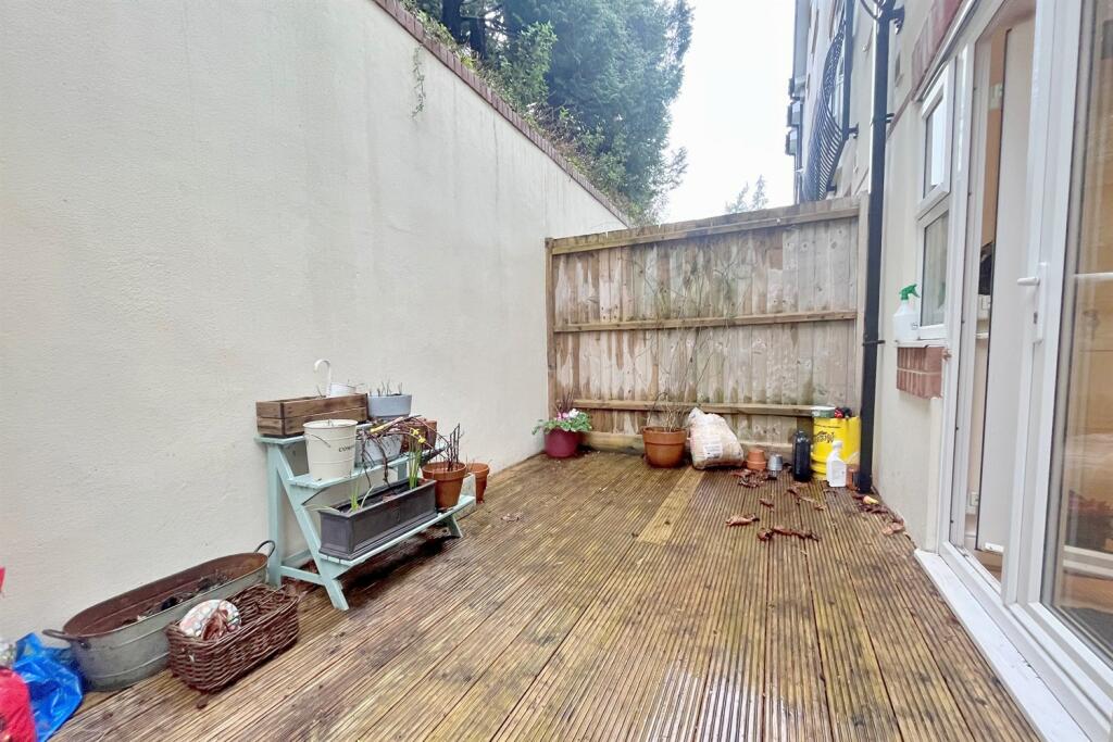 External Garden.Deck