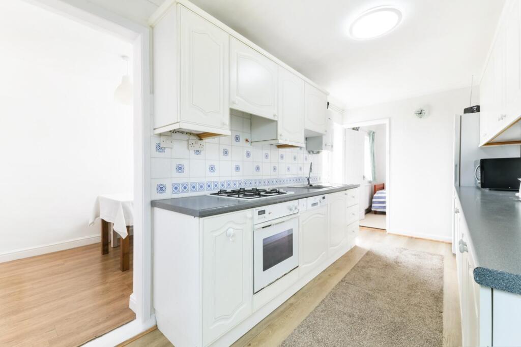 ELMSTEAD CLOSE (6).jpg