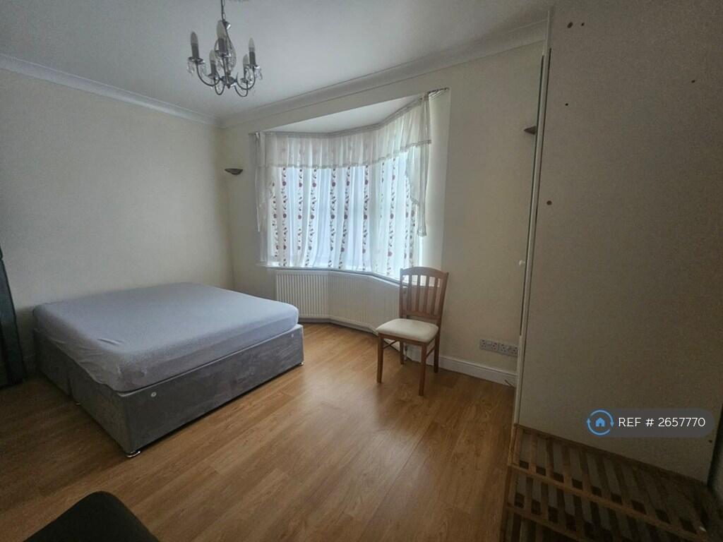 Master Room 1