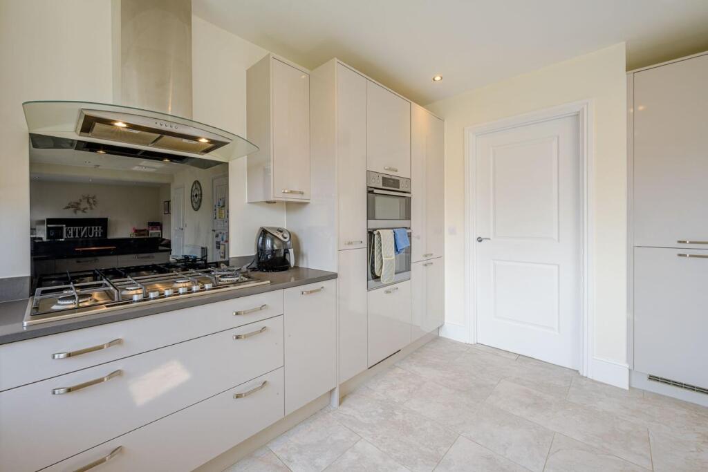 Kitchen Area 2