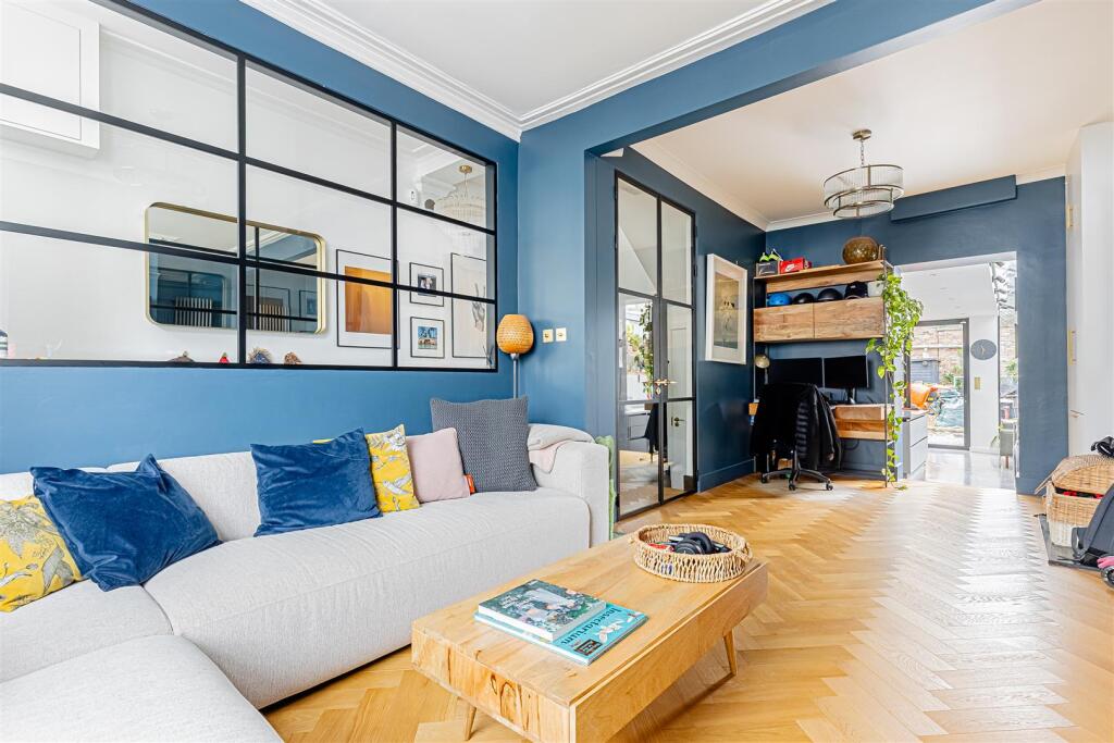 Tottenham Rd (6).jpg