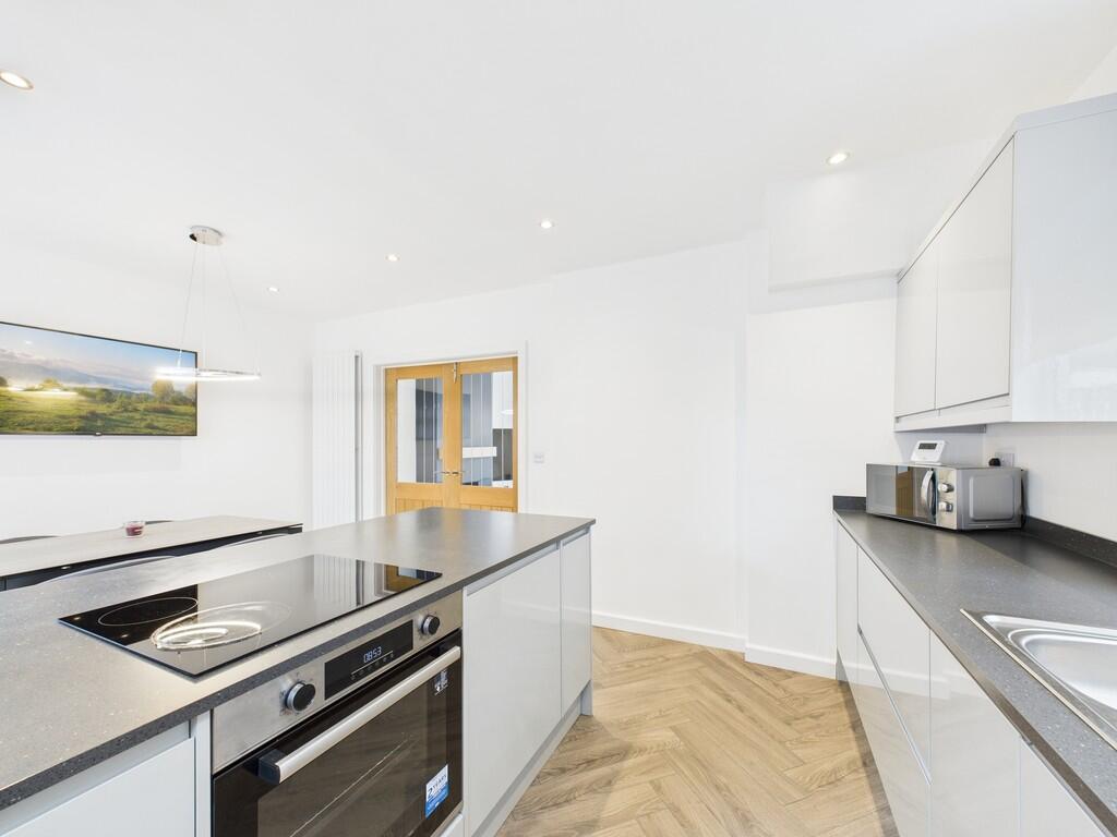 CAM01835G0-PR0298...