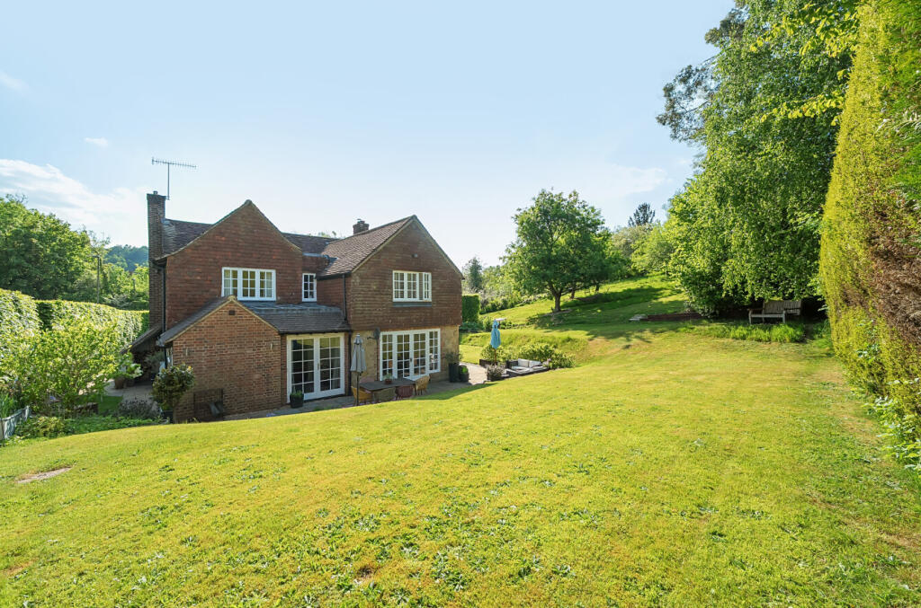 1289992-4-6824c46...