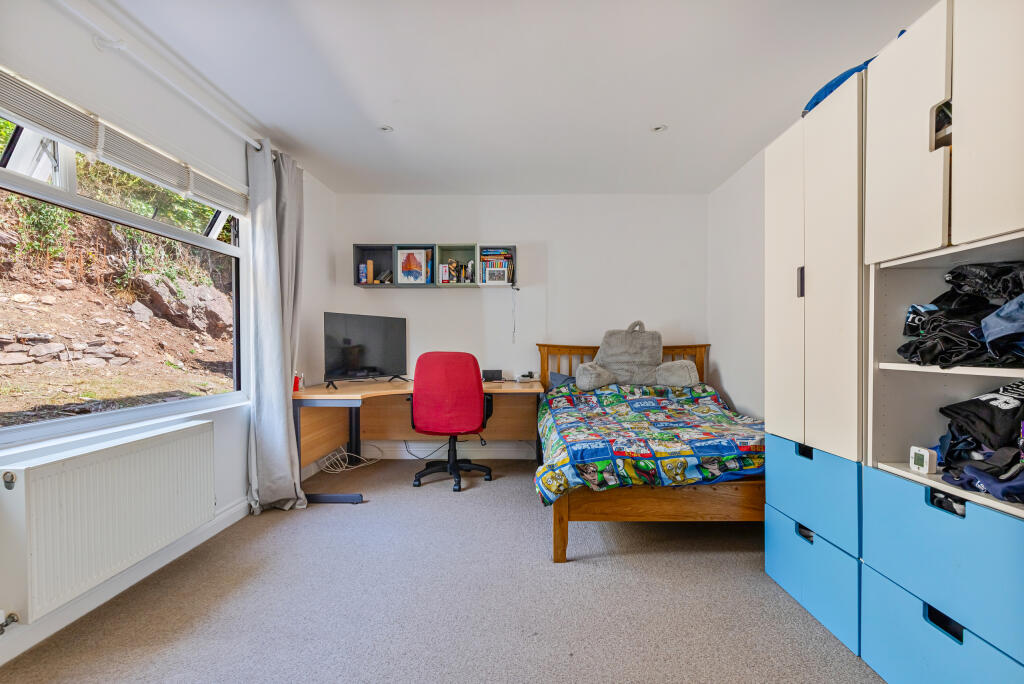 A49 - 6 Furzehill Road Heybrook Bay - 250718