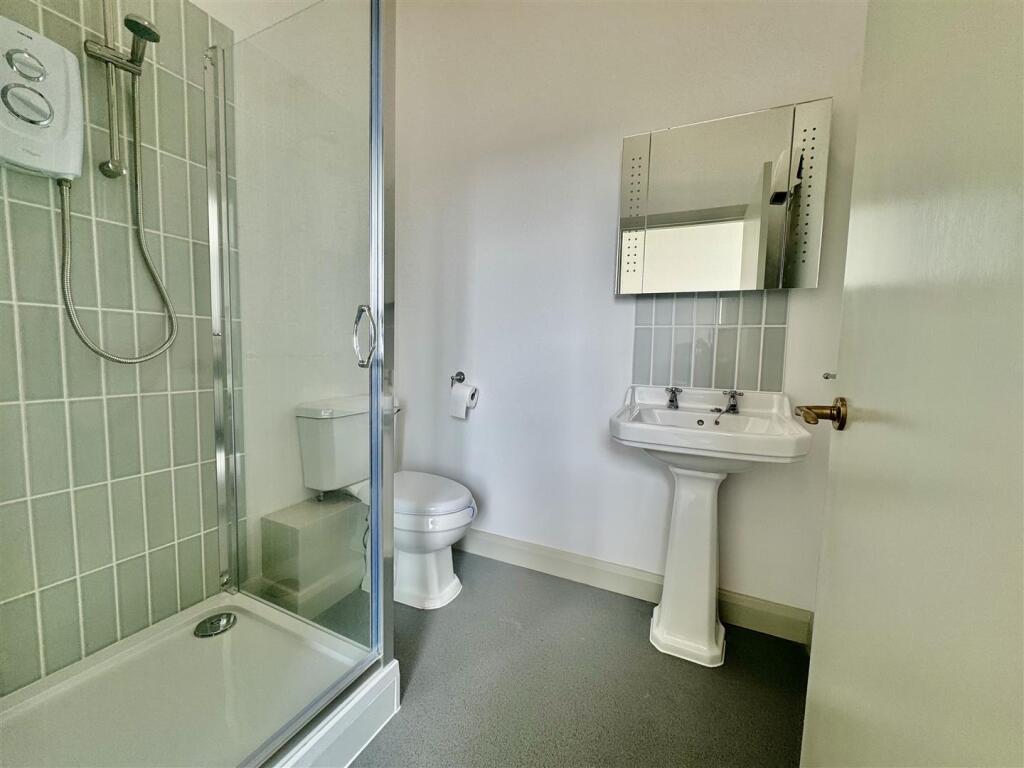 En Suite Shower Room