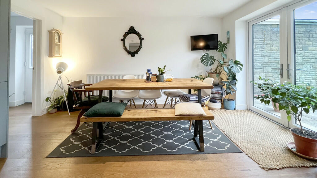 Kitchen/dining ro...