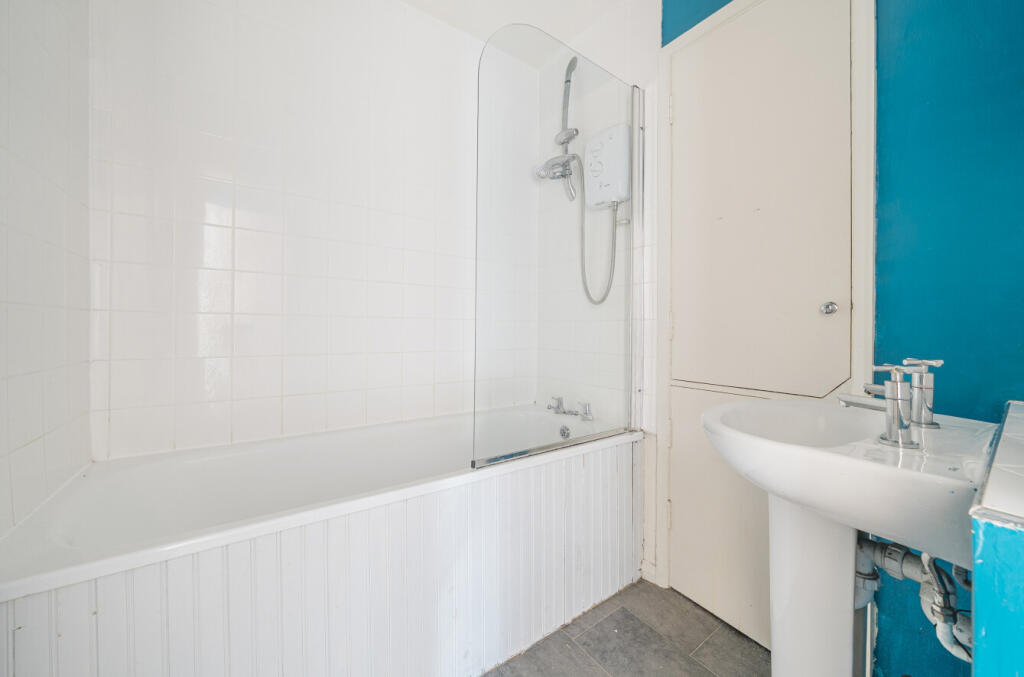 1318472-18-6863b6...