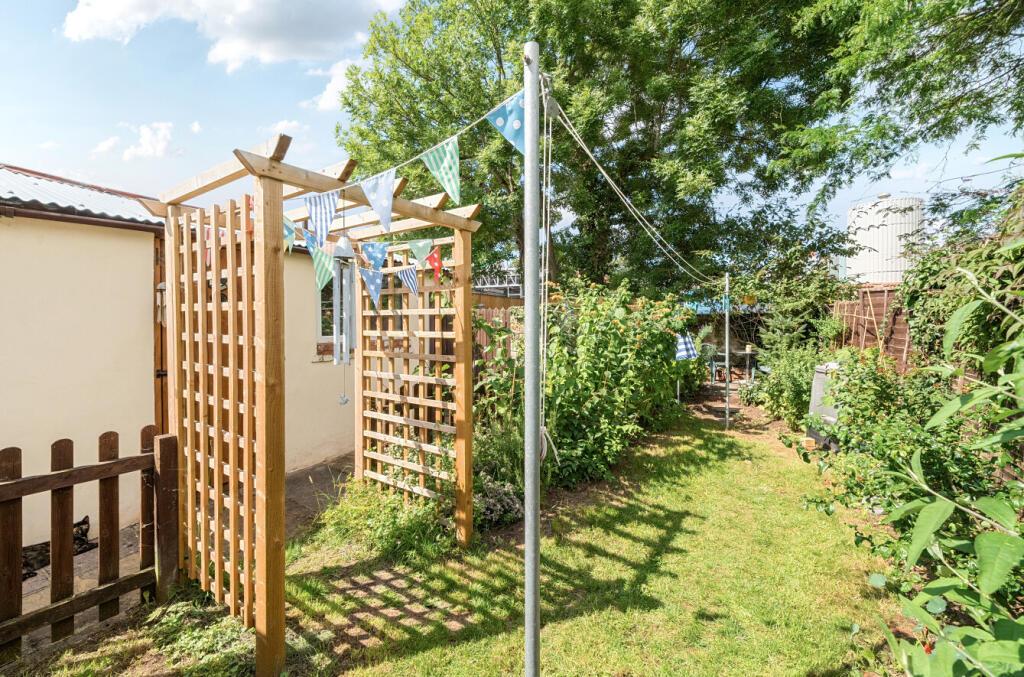 1327782-17-688263...