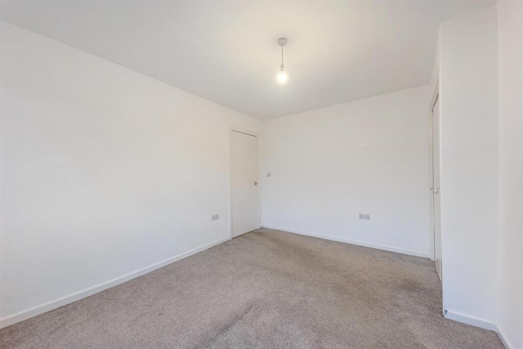 7 epping Close bedroom 1 2.jpg