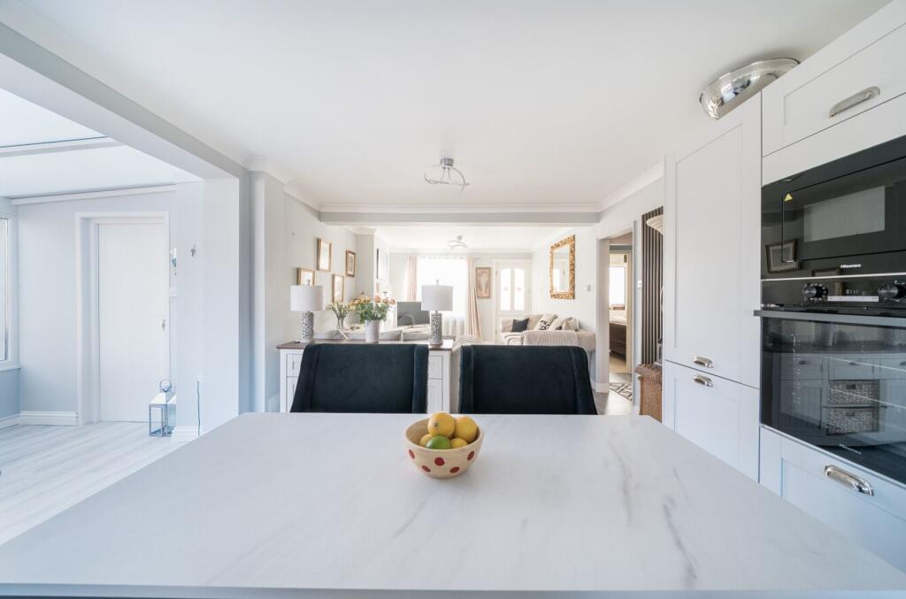 Open Plan Living/Dining Room/Kitchen