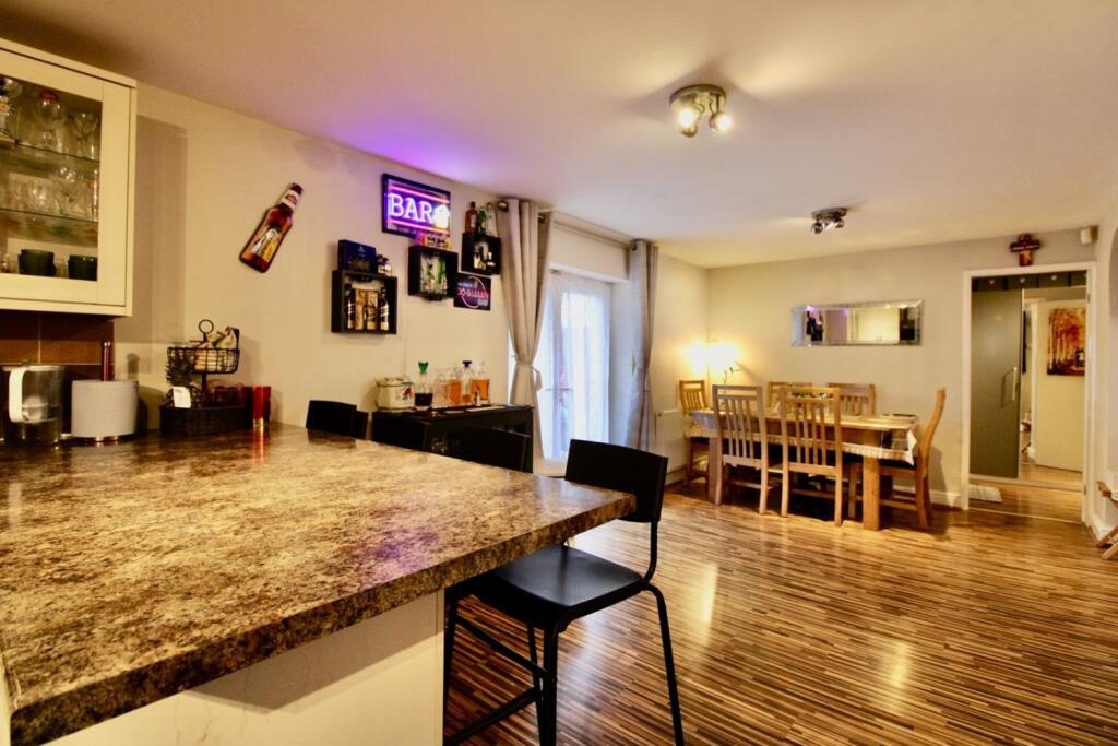 Kitchen diner angle 1