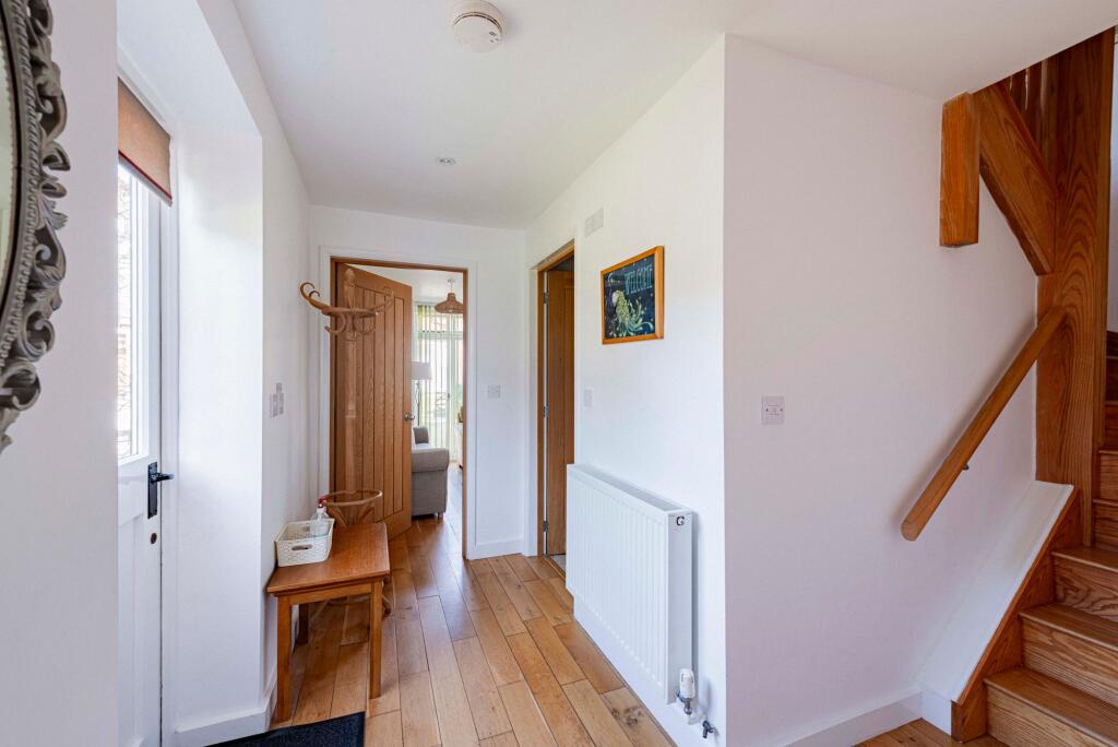 Annexe Entrance Hall (1)
