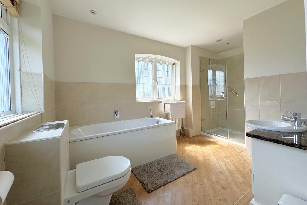 En Suite Bathroom