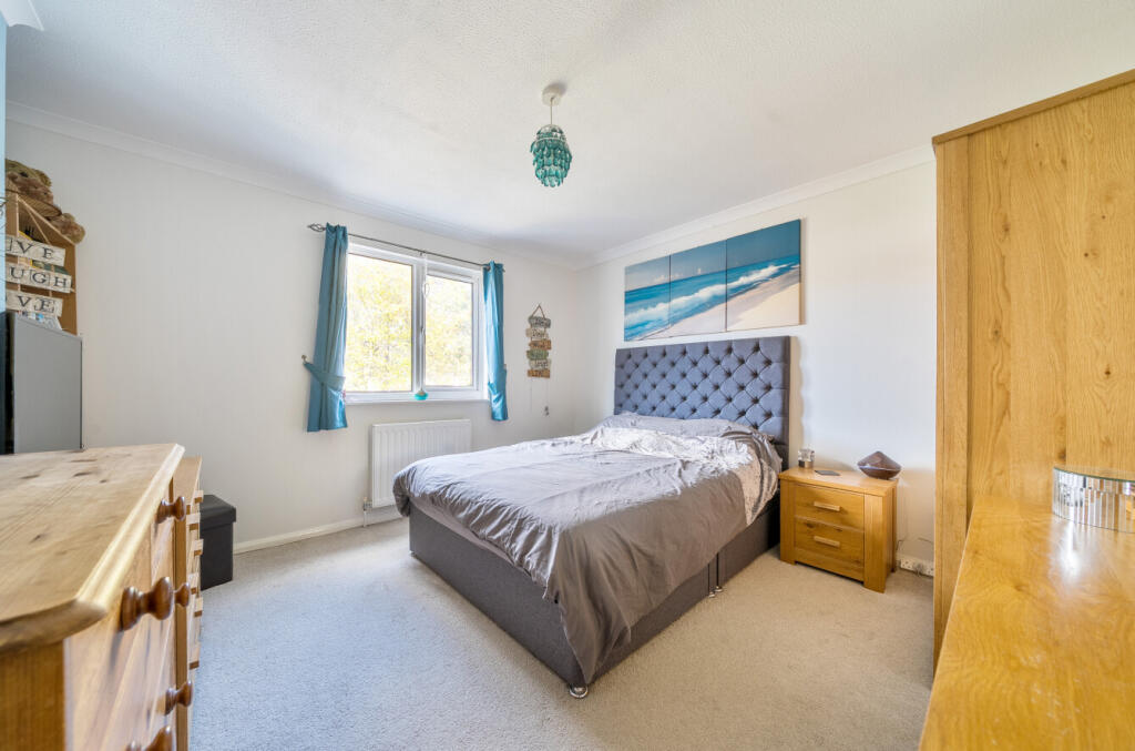 1372975-10-6900bd...