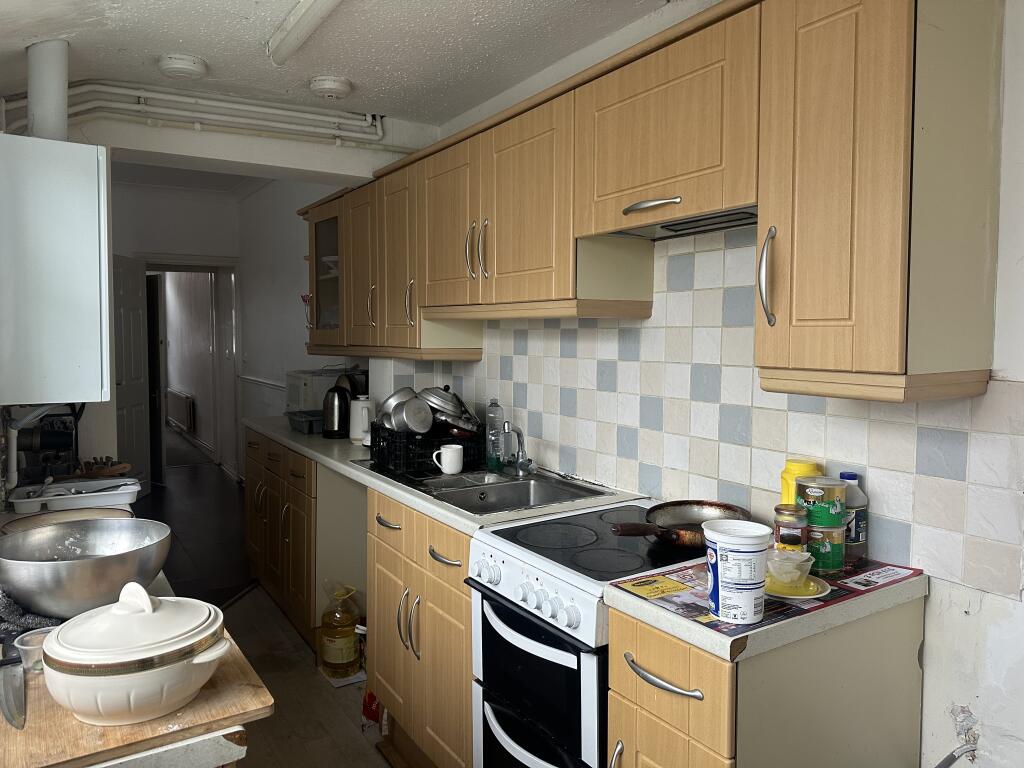 kitchen (1)