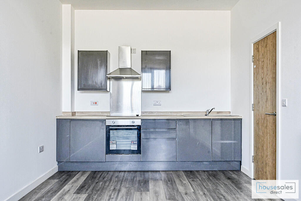 Kitchen / Living Area