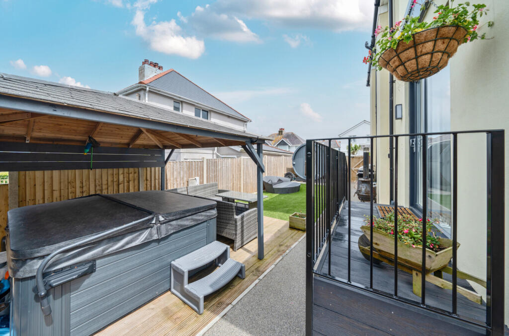 1310052-18-684af5...