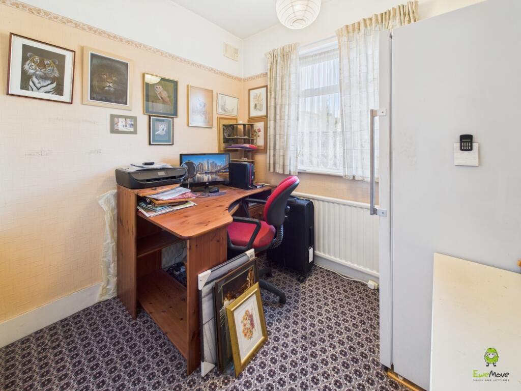 Presented by Clinton at EweMove Bexleyheath and Da