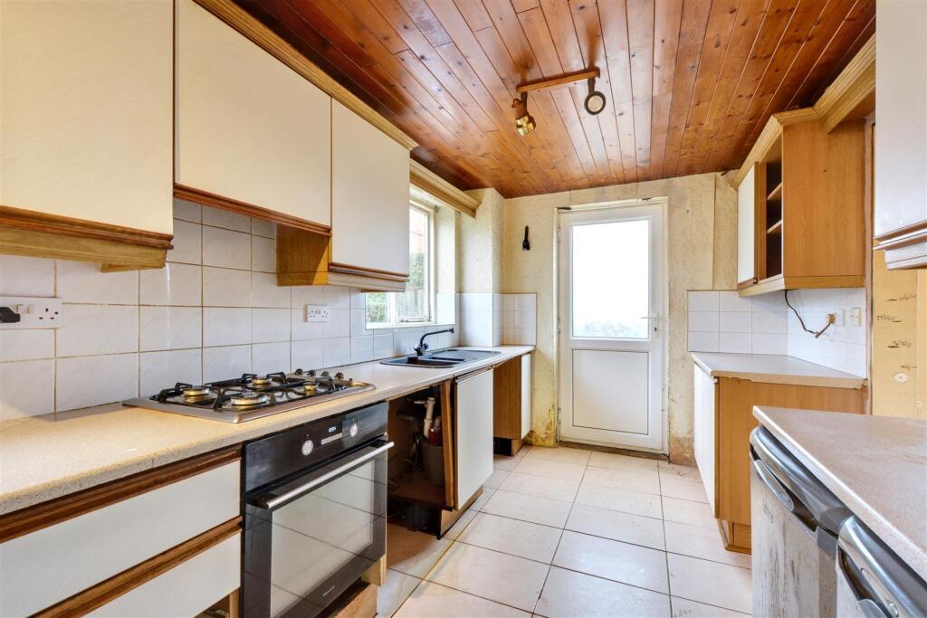 Kitchen (3).jpeg