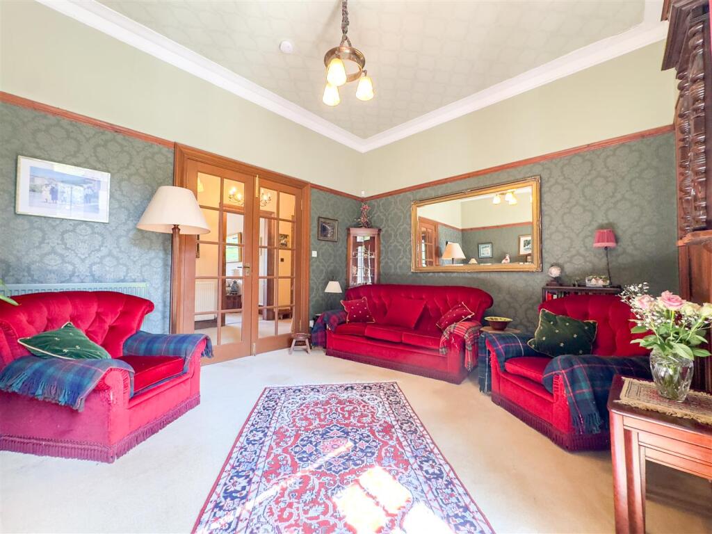 TV/Family Room