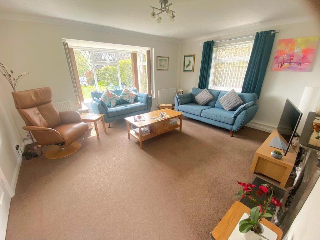 27 de la Warr Road - Lounge3.jpg