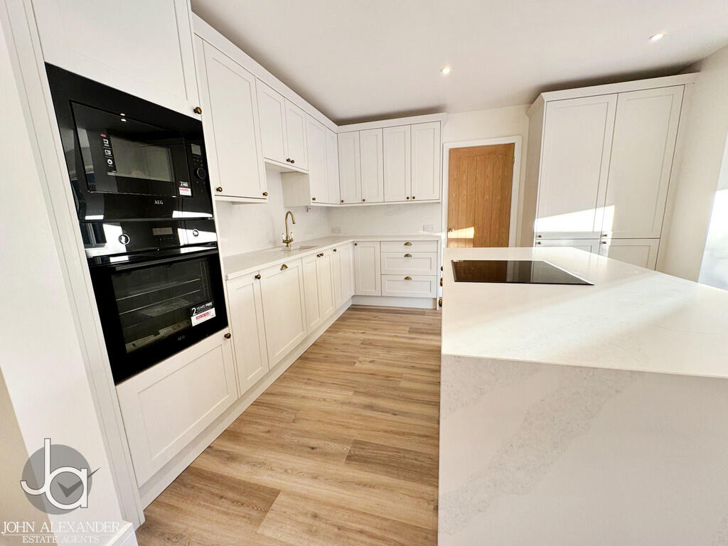 15c3b12b-0b46-4ba...