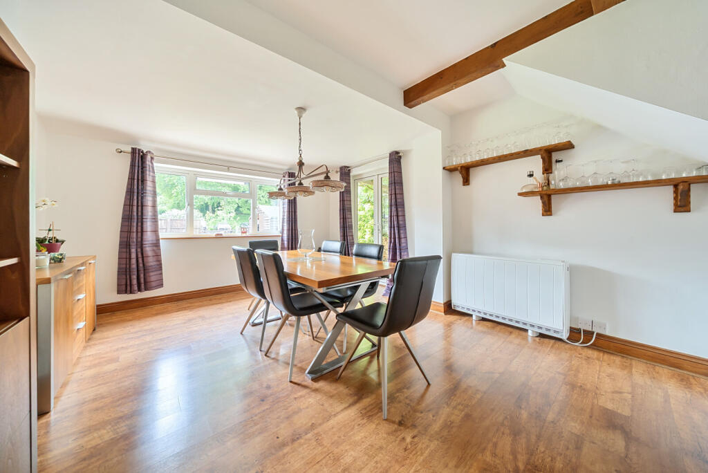 1295519-7-682b0e3...