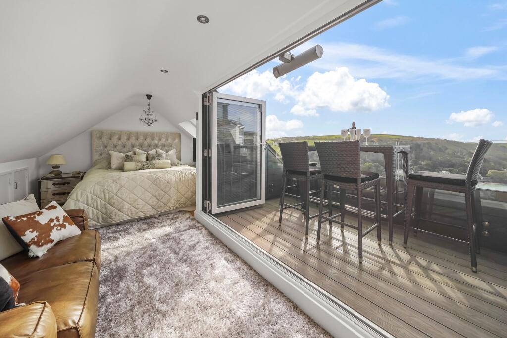 Bedroom with Balcony