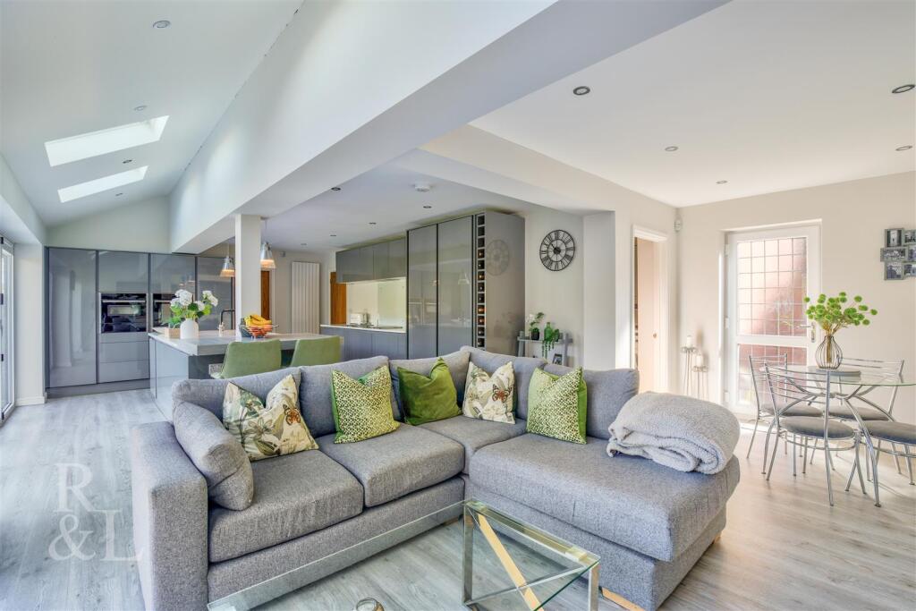 5 Killerton Park Drive (26).jpg