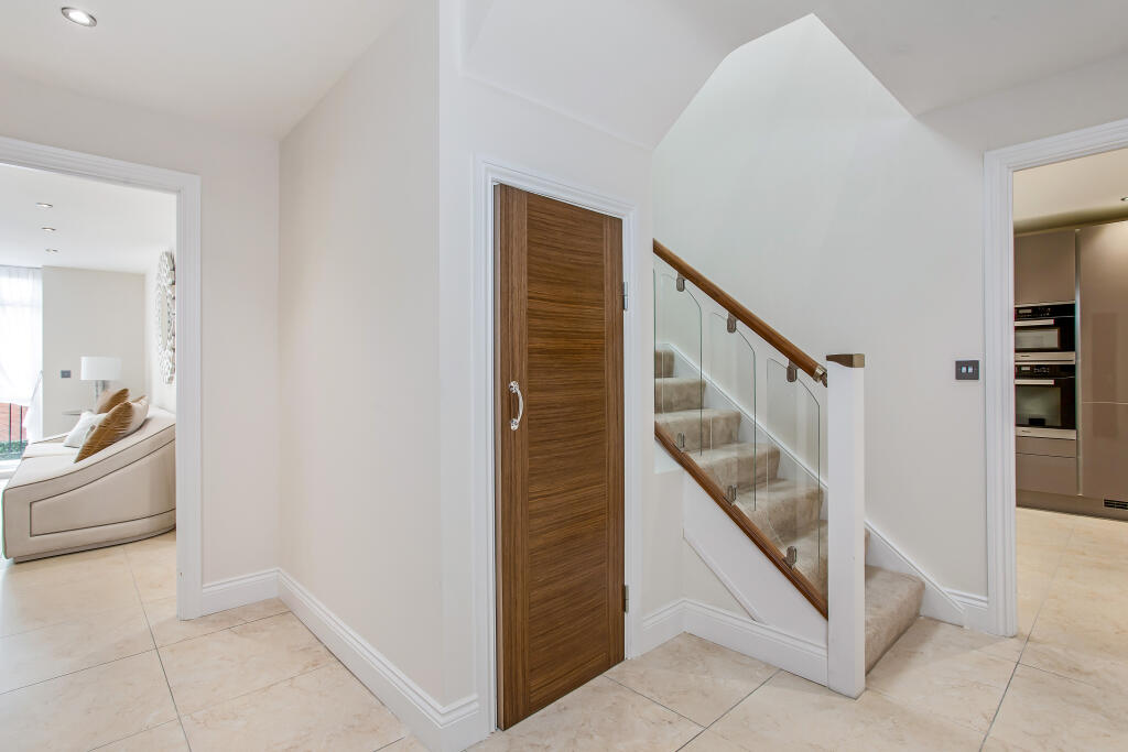 Show Apartment Hallway