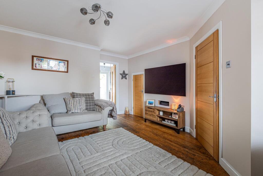 Clos Y Gwalch 7-24.jpg