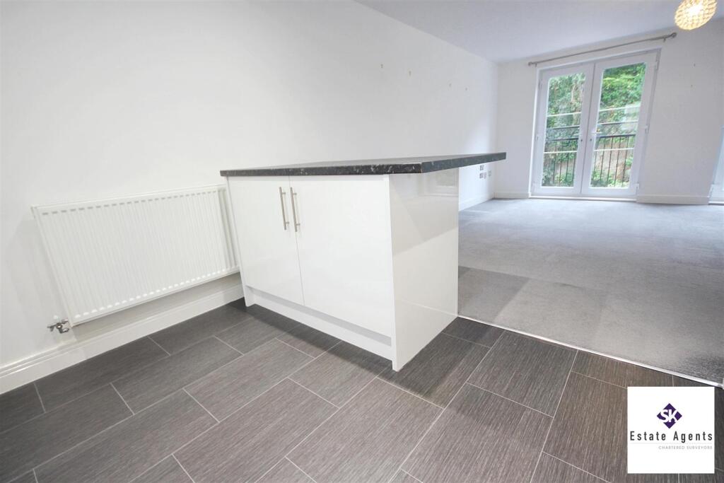 Lounge / Kitchen