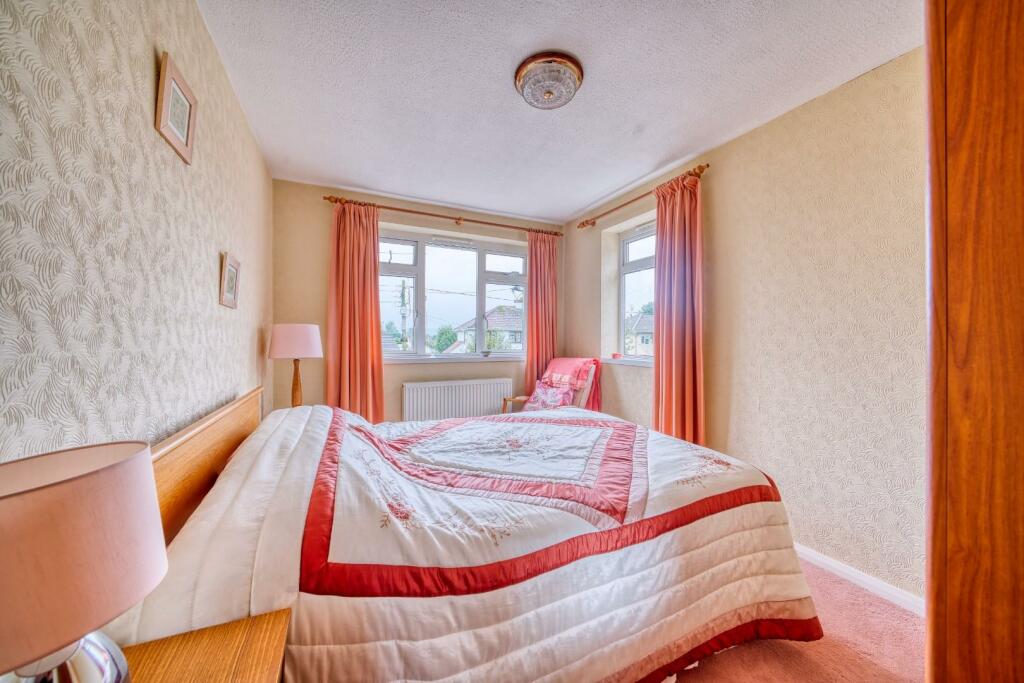 10 - bedroom.jpeg