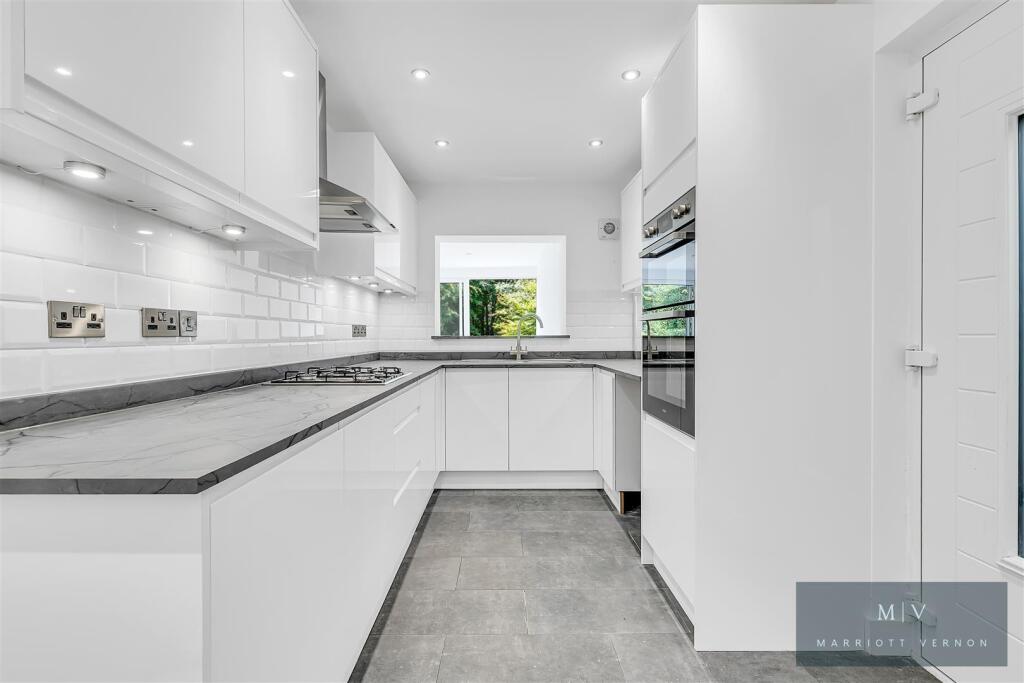 Crest Road 18 MV-4.jpg