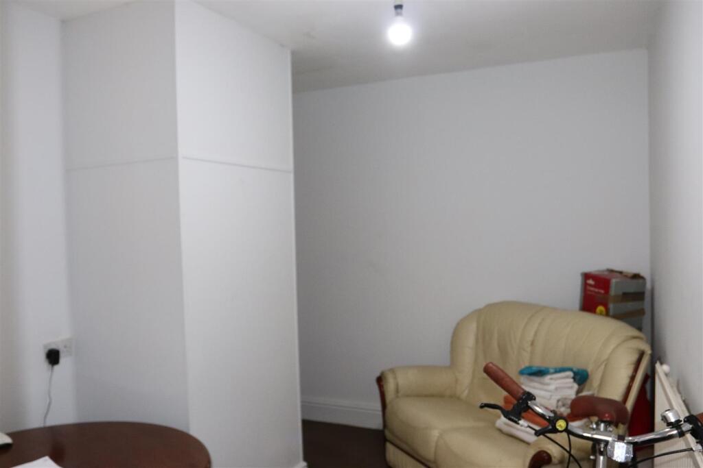 Ground floor lounge room 3