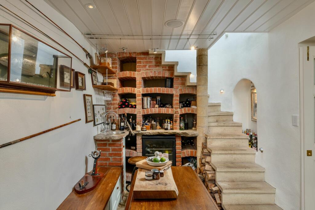 The Mission House, Bayards Cove, Dartmouth - Wine Cellar