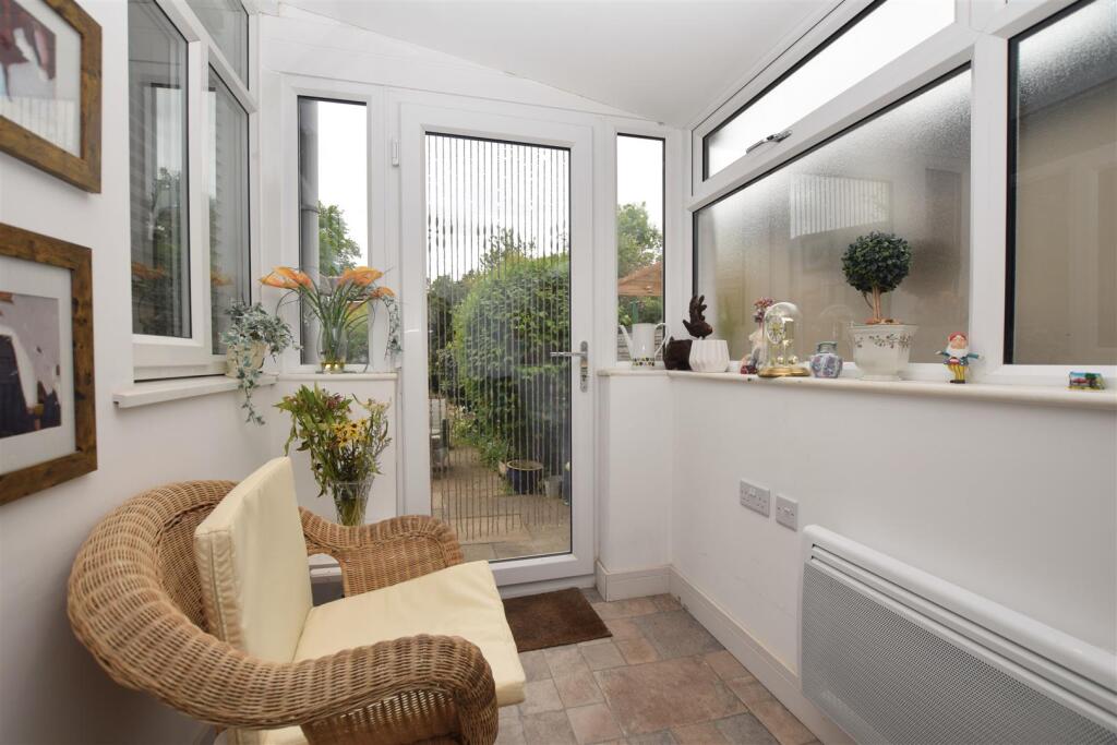 LEAN TO CONSERVATORY