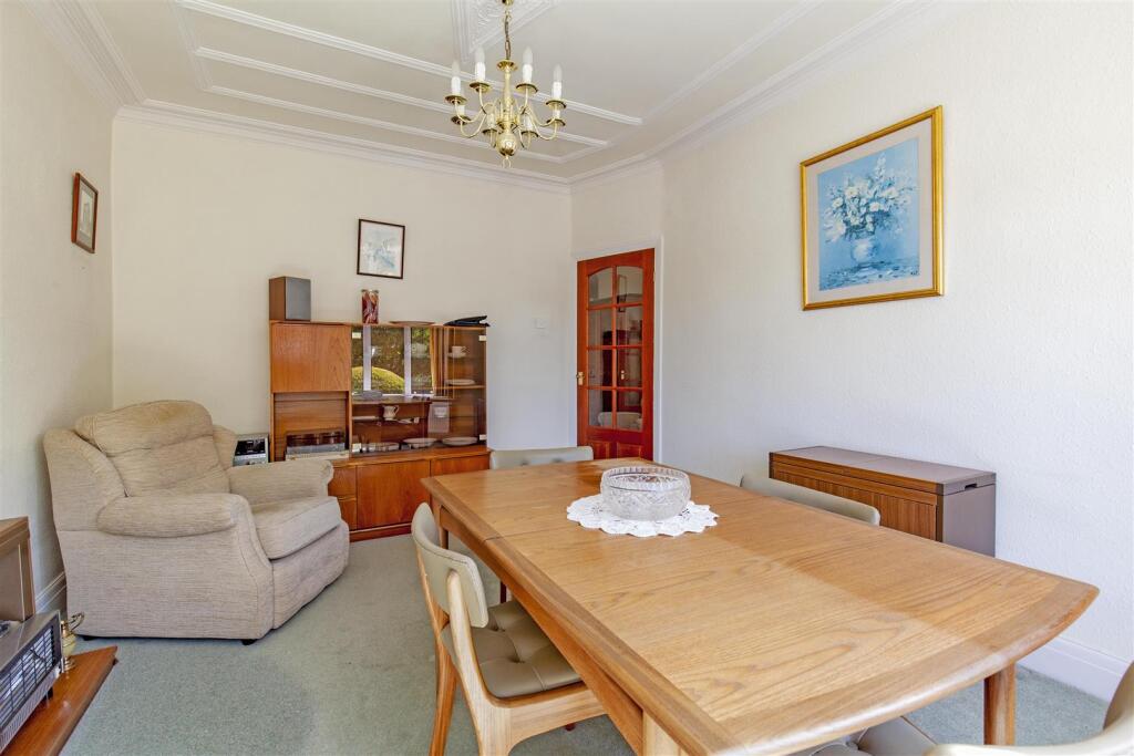 Dining Room-3.jpg