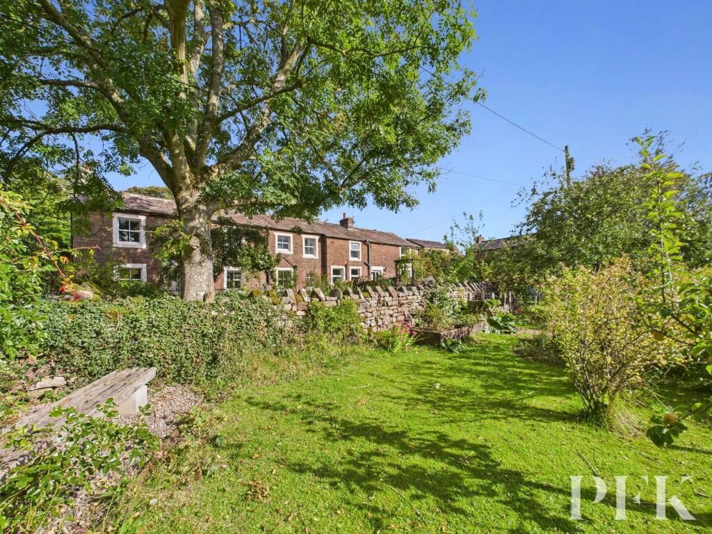 Garden and Front Aspect