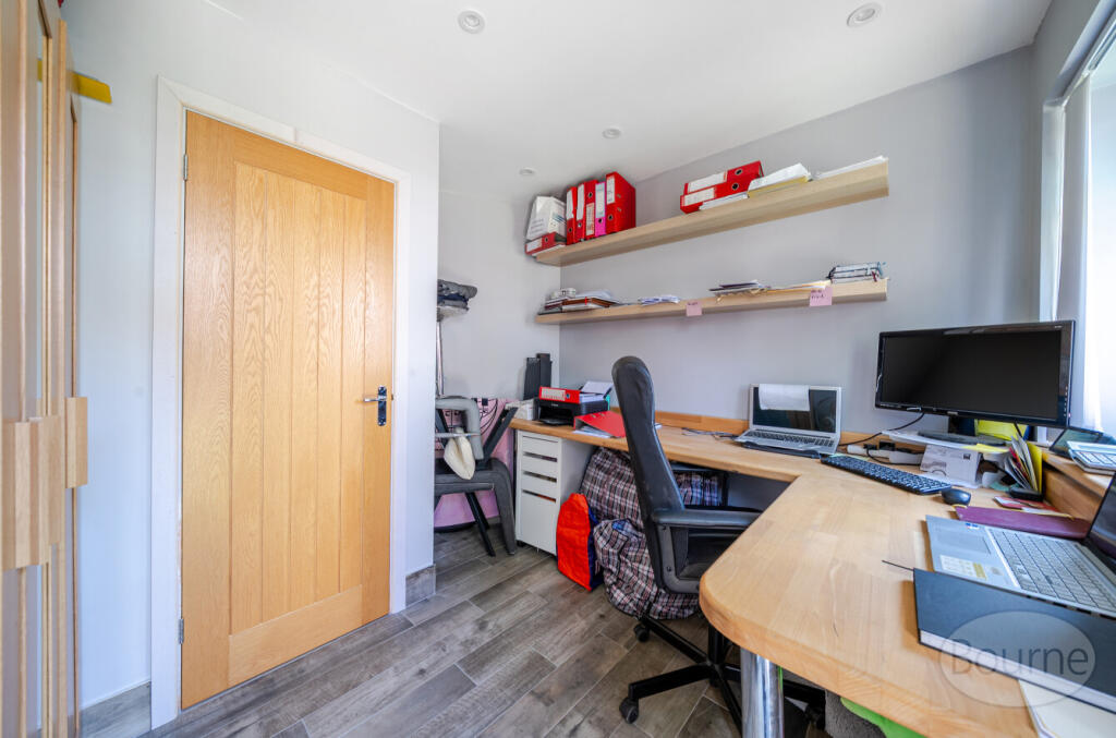 c0cb8aeb-a56e-454...