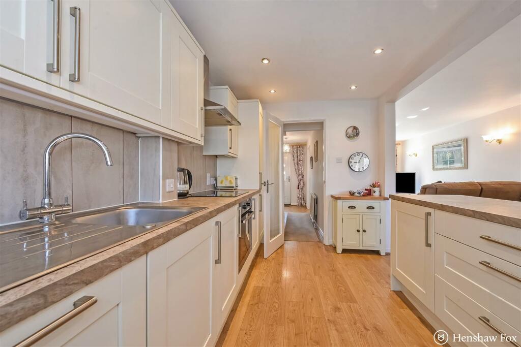 Ph10_5355752 - Copy.jpg