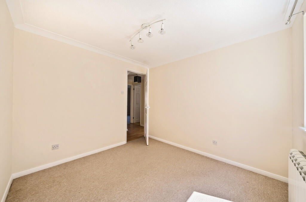 1294979-11-682725...