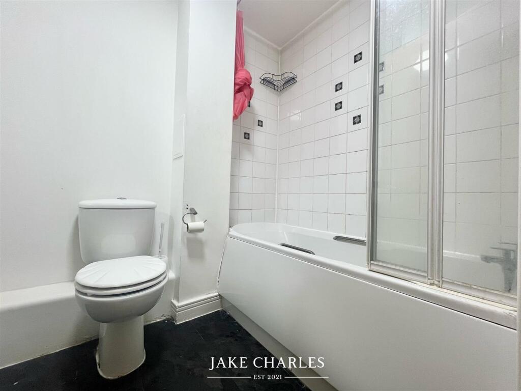 WhatsApp Image 2025-04-01 at 14.39.32_a898e9db.jpg