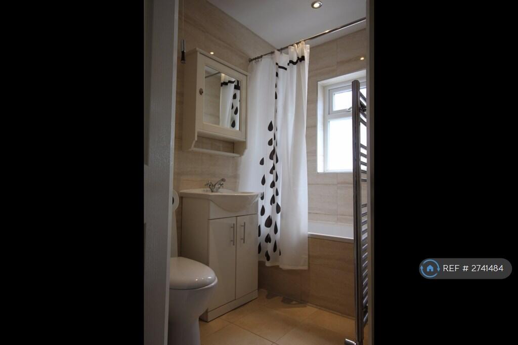 Bathroom 1st Floor 1