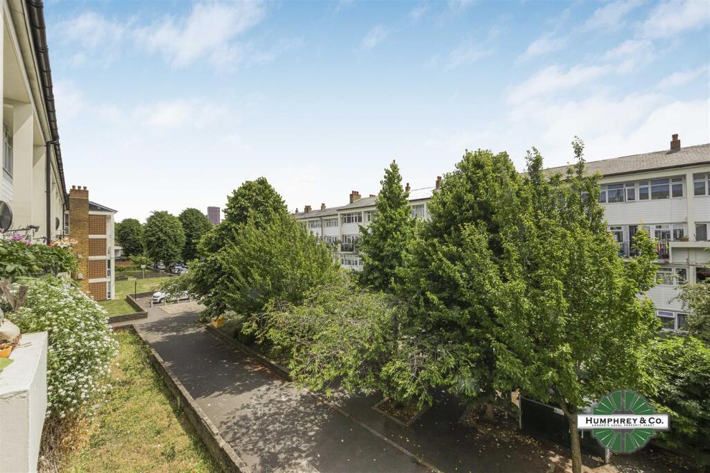 Flat 90, Tenby Court, Tenby Road -007.jpg