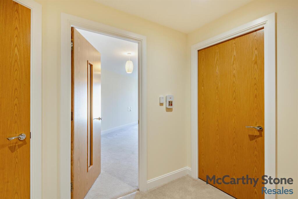 8638128-interior16-800.jpg