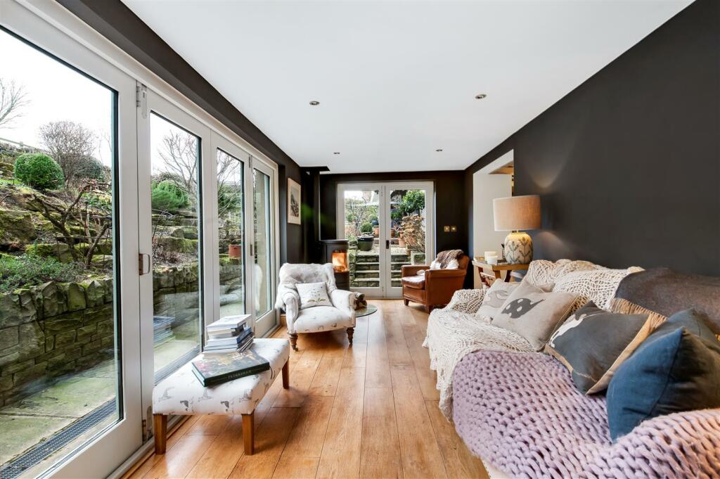 GARDEN ROOM/SECOND SITTING ROOM